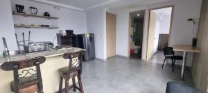 La 70, Laureles Condo, Cold AC