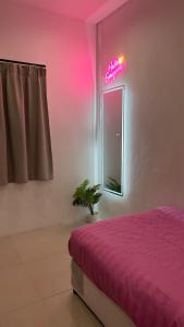 Arena Boutique Hotel Female only