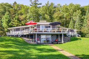 Waterfront Gull Lake with Dock Family Friendly!