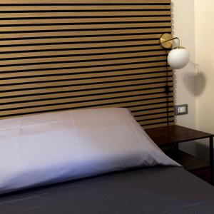 Bed and Chic art rooms