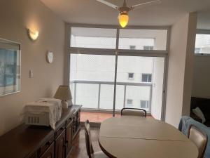 Apartamento 3 dormitórios pertinho do calçadao da praia