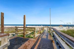 Regency Isle 1104 Penthouse with 3 bedrooms