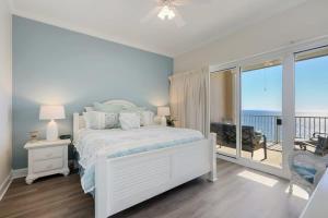 Regency Isle 1104 Penthouse with 3 bedrooms