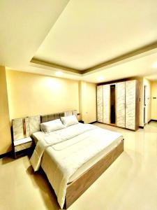 The Little Apartment