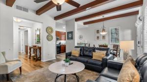 LV221 Luxurious Downstairs LV 2-Bed Lock-Off