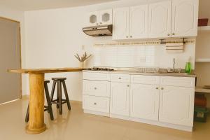 Hermoso apartamento cerca del Hotel Las Americas y Playa Azul