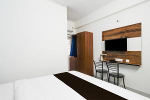 Collection O The RIO HOTEL JNTU Bus Stop