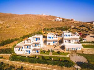 Sail Inn Tinos Greece