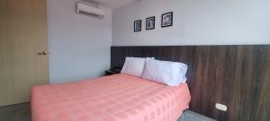 Great Laureles views, Cold AC and best price