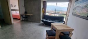 Great Laureles views, Cold AC and best price