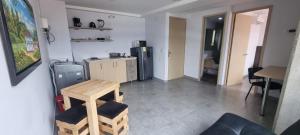 Great Laureles views, Cold AC and best price