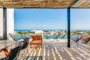 NEW Downtown Stay with Oceanview Roof Pool and Gym plus Cafe