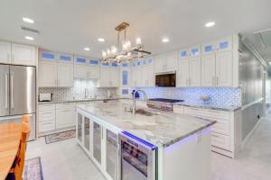 Mtn Views and Outdoor Space Palm Springs Retreat!