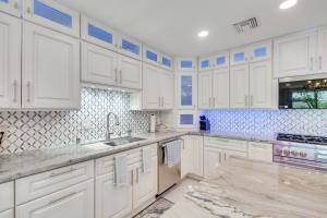 Mtn Views and Outdoor Space Palm Springs Retreat!