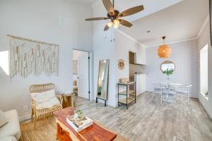 Walk to Restaurants and Bars Modern Dallas Retreat