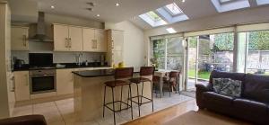 Beautiful 3BD Home Beside Phoenix Park