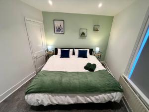 3 Bedrooms house in center l Contractor l Family