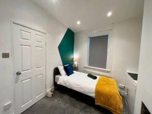 3 Bedrooms house in center l Contractor l Family