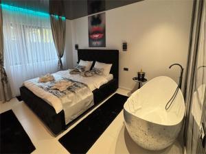 HERA Elysium Apartament EROS