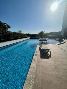 UNU Garibaldi: piscina, academia, vaga e+