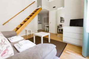 Cozy Downtown Studio