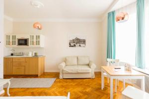 Downtown Sunny Cozy Studio