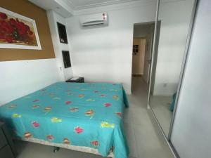 cód 53 - Apartamento amplo com 2 suítes