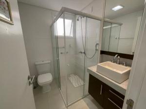 cód 53 - Apartamento amplo com 2 suítes