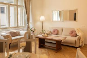 Tynska apartment