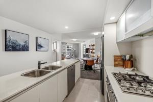 River Views 2 Bed 2 Bath Apt Secure Parking