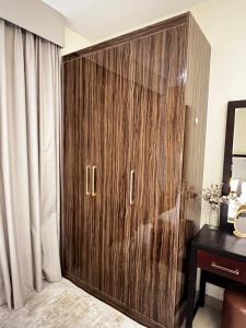 Cozy Spacious Studio in Downtown with Burj Khalifa View