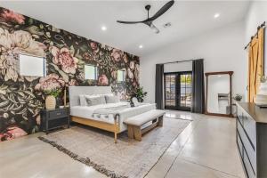 Modern Industrial-Near Old Town