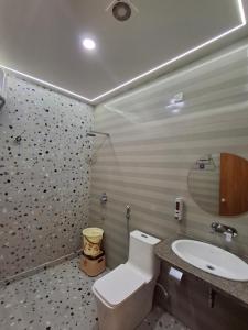 Shri Niwaas Varanasi -Forēigners Friendly, Parking-on-site Available, Near to Temple, Dashashwamedh Ghat and nearby attractions