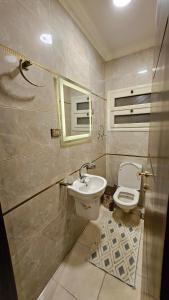 ZLATO Pyramids View Tours & Apartments