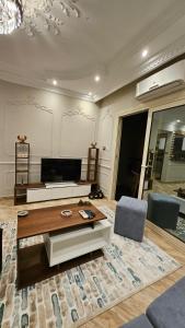 ZLATO Pyramids View Tours & Apartments