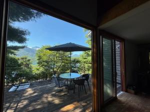 Cabin G Lake Saiko 1min, MtFuji View, BBQ, Hammock, fire pit