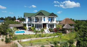 Maneri Villa and Apartments