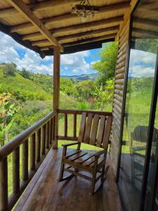 Cabaña con Jacuzzi cerca al Peñol