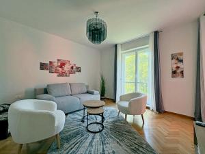 SEA and SUN Ankaran, near the Beach, free Parking and Wi-Fi, stunning sunset, 80m2 