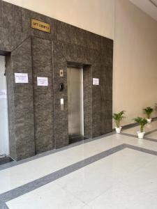 3-Star Stay with Swimming Pool Access Noida