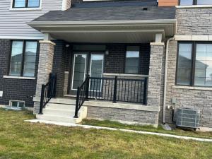 Beautiful 4BR Niagara Falls Getaway Sleeps 7 Free Parking Fast WiFi Family & Group Friendly