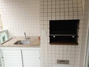 Apartamento até 8 pessoas - Cond Monte Carlo - Praia Grande - Ubatuba - 150m da praia