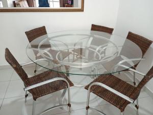 Apartamento até 8 pessoas - Cond Monte Carlo - Praia Grande - Ubatuba - 150m da praia