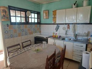 Casa com um quarto de casal para alugar