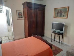 Casa com um quarto de casal para alugar