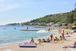 Apartments by the sea Duce, Omis - 945