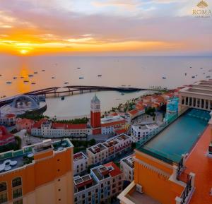Green Hillside Apartment