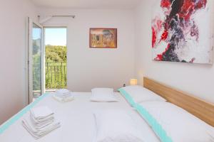 Apartments with parking space Razanj, Rogoznica - 17328