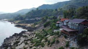 2 days Mekong cruise package with Mekong Lover Cruise from Houay Xay to Luang Prabang or Mekong cruise from Luang Prabang to Huay Xai - Thailand