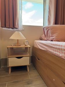 Modern 2BR Retreat Perfect for Groups near Greenhills